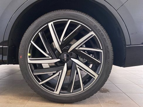 New 2026 Lincoln Aviator Black Label w/ Jet Appearance Package AWD/4WD image 32