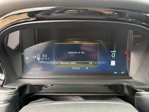 Used 2024 Lincoln Corsair AWD w/ Equipment Group 101A image 8