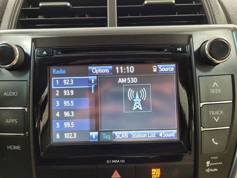 Used 2016 Toyota Camry XLE image 25