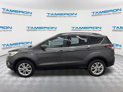 Used 2018 Ford Escape SE w/ SE Sync 3 Package FWD image 2