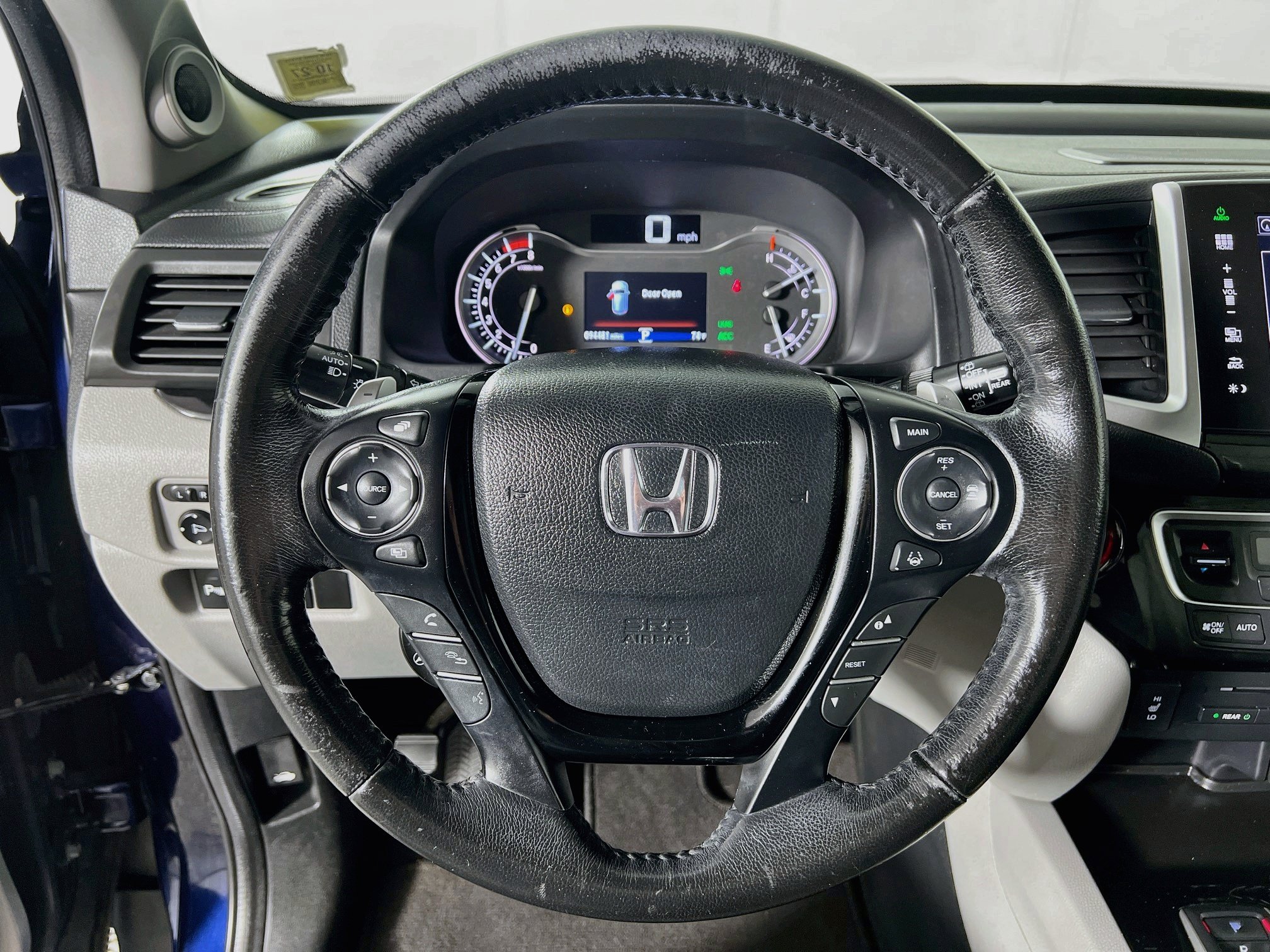 Used 2016 Honda Pilot Touring image 12