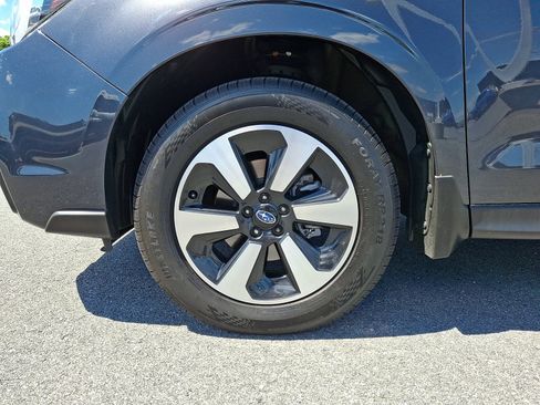 Used 2018 Subaru Forester 2.5i Limited AWD/4WD image 9