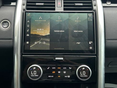 Used 2024 Land Rover Discovery S AWD/4WD image 21
