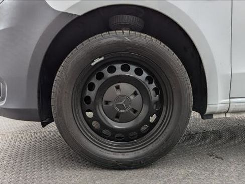 Used 2019 Mercedes-Benz Metris w/ Convenience Package image 26