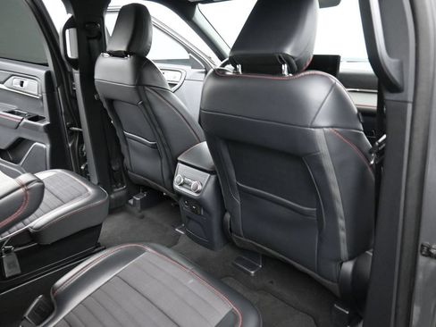 Used 2025 Ford Explorer ST-Line AWD/4WD image 10