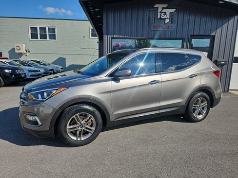 Used 2017 Hyundai Santa Fe Sport AWD/4WD image 2