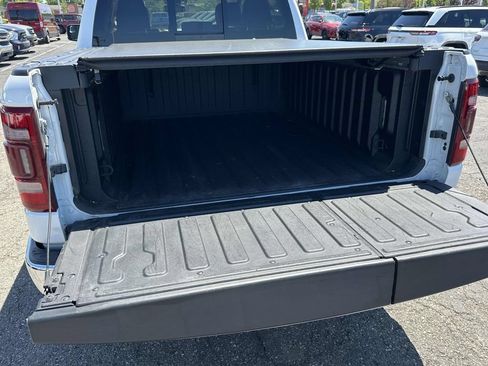 Used 2020 RAM 1500 Laramie AWD/4WD image 12