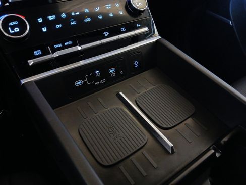 Used 2025 Hyundai Santa Fe Limited image 22