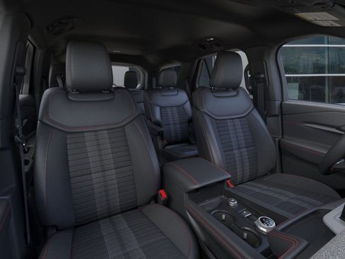 New 2026 Ford Explorer ST-Line w/ ST-Line Street Pack image 12