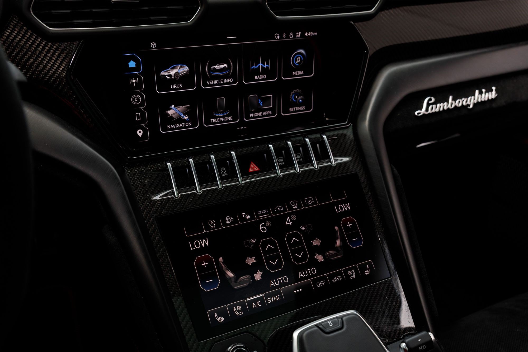 Used 2024 Lamborghini Urus Performante AWD/4WD image 37