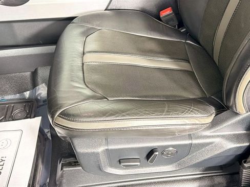 Used 2019 Ford F250 Platinum w/ Platinum Ultimate Package AWD/4WD image 19