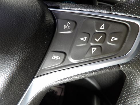 Used 2022 Chevrolet Malibu LT FWD image 18