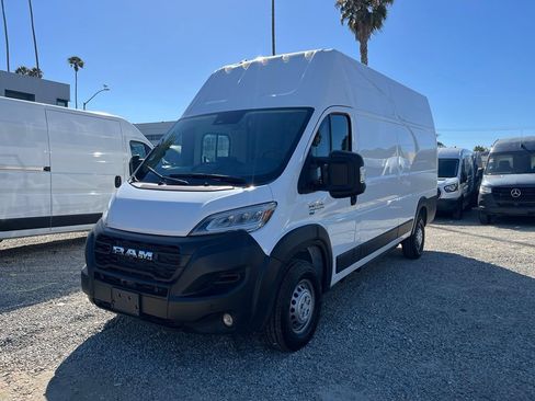 Used 2025 RAM ProMaster 3500 FWD image 1