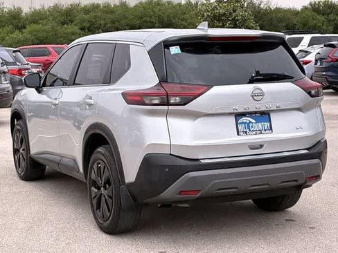 Used 2023 Nissan Rogue SV FWD image 4