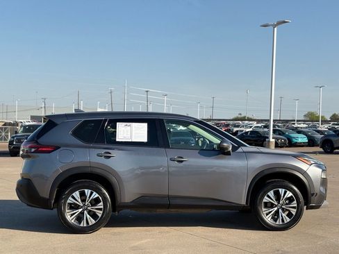 Certified 2021 Nissan Rogue SV image 6