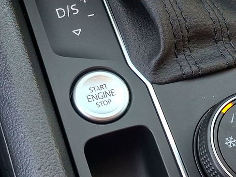 Used 2021 Volkswagen Atlas SEL Premium image 24