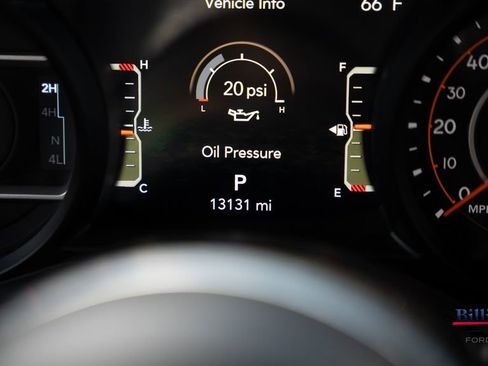 Used 2024 Jeep Wrangler Unlimited Sahara AWD/4WD image 16