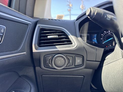 Used 2023 Ford Edge SEL image 23