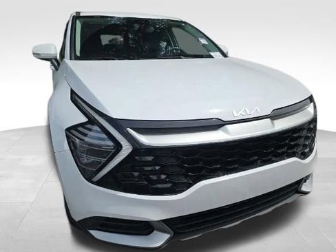 Used 2024 Kia Sportage EX FWD image 2