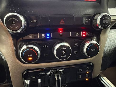 Used 2022 RAM 1500 Laramie AWD/4WD image 35