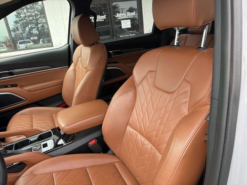 Used 2025 Kia Telluride EX X-Line image 3