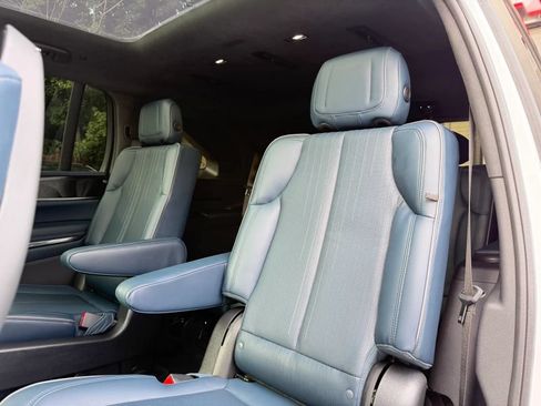 Used 2025 Cadillac Escalade IQ Sport 2 AWD/4WD image 17