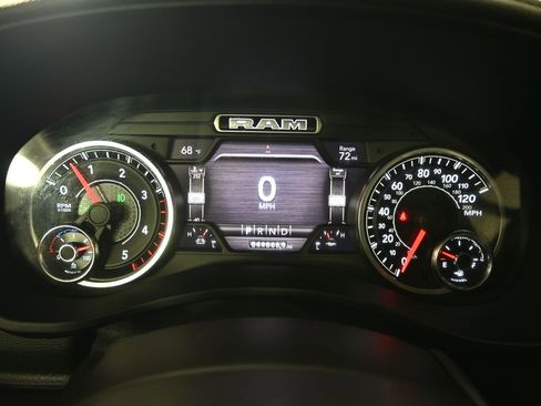 Used 2020 RAM 2500 Laramie AWD/4WD image 25