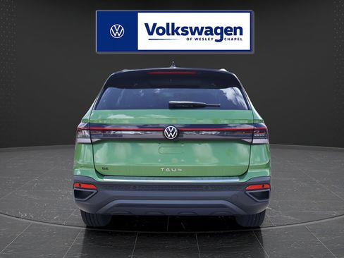 Used 2026 Volkswagen Taos SE FWD image 7