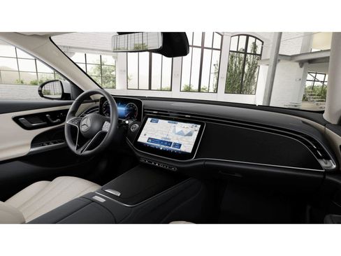 Used 2026 Mercedes-Benz E 350 4MATIC Sedan image 5