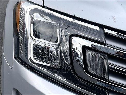 Used 2018 Ford Expedition Max Limited image 29