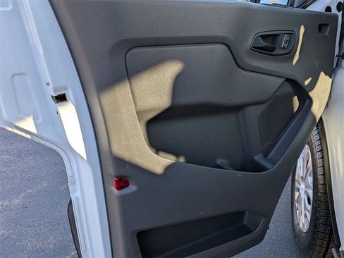 Used 2023 Ford Transit 350 XLT image 9