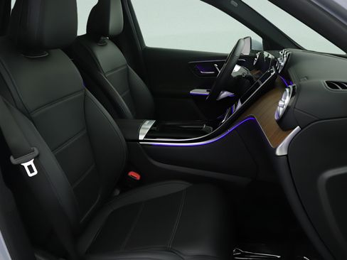Certified 2023 Mercedes-Benz GLC 300 image 28