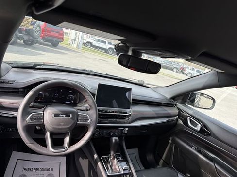 Used 2025 Jeep Compass Trailhawk w/ Trailhawk Elite Group image 14