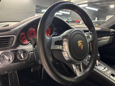 Used 2014 Porsche 911 Carrera S RWD image 19
