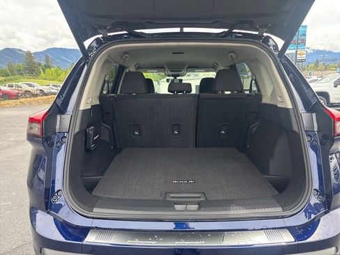 New 2026 Nissan Rogue SV w/ Cold Weather Package AWD/4WD image 11