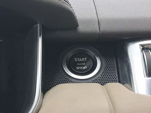 Used 2021 Land Rover Range Rover Sport HSE Silver Edition image 25