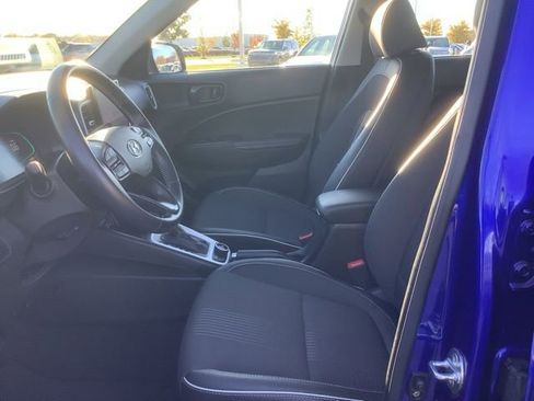 Certified 2024 Hyundai Venue Limited image 15
