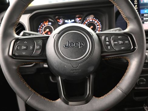 Used 2024 Jeep Wrangler Unlimited Sport AWD/4WD image 22