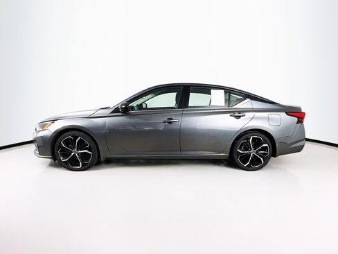 Used 2023 Nissan Altima 2.5 SR FWD image 7