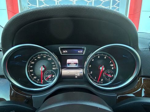 Used 2019 Mercedes-Benz GLS 550 4MATIC image 12