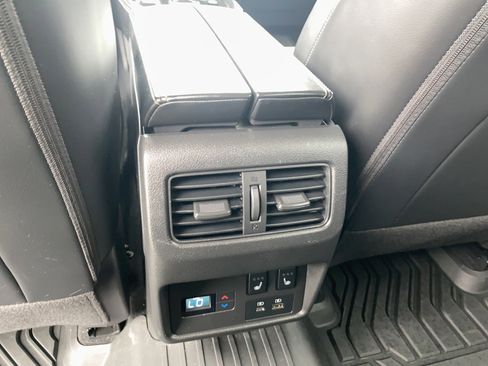 Used 2023 Nissan Rogue Platinum w/ Platinum Premium Package AWD/4WD image 36