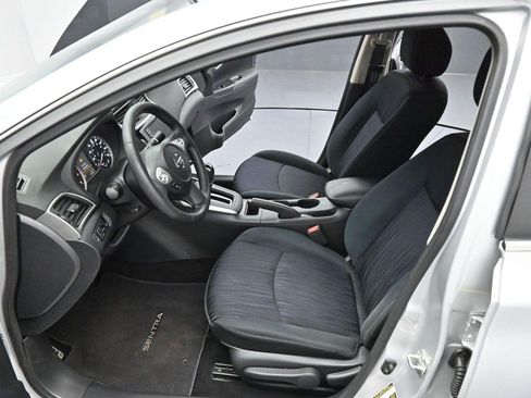 Used 2019 Nissan Sentra SV FWD image 11