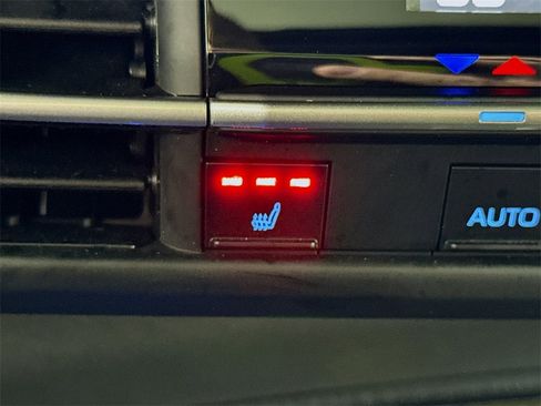 Certified 2022 Toyota Sienna XSE image 14