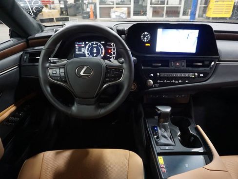 Used 2023 Lexus ES 350 350 w/ Premium Package image 6