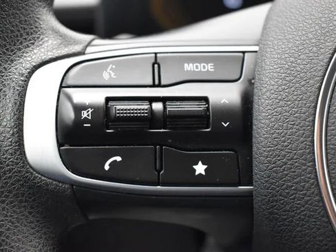 Used 2025 Kia K5 LXS FWD image 23