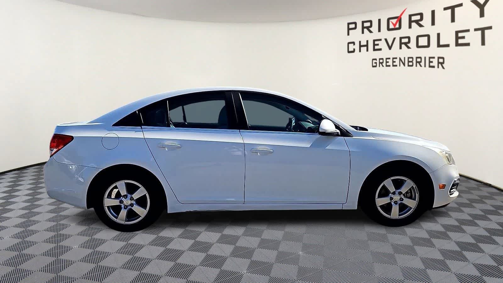 Used 2016 Chevrolet Cruze LT FWD image 9