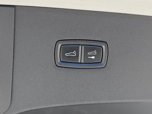 Used 2023 Porsche Cayenne Turbo AWD/4WD image 16