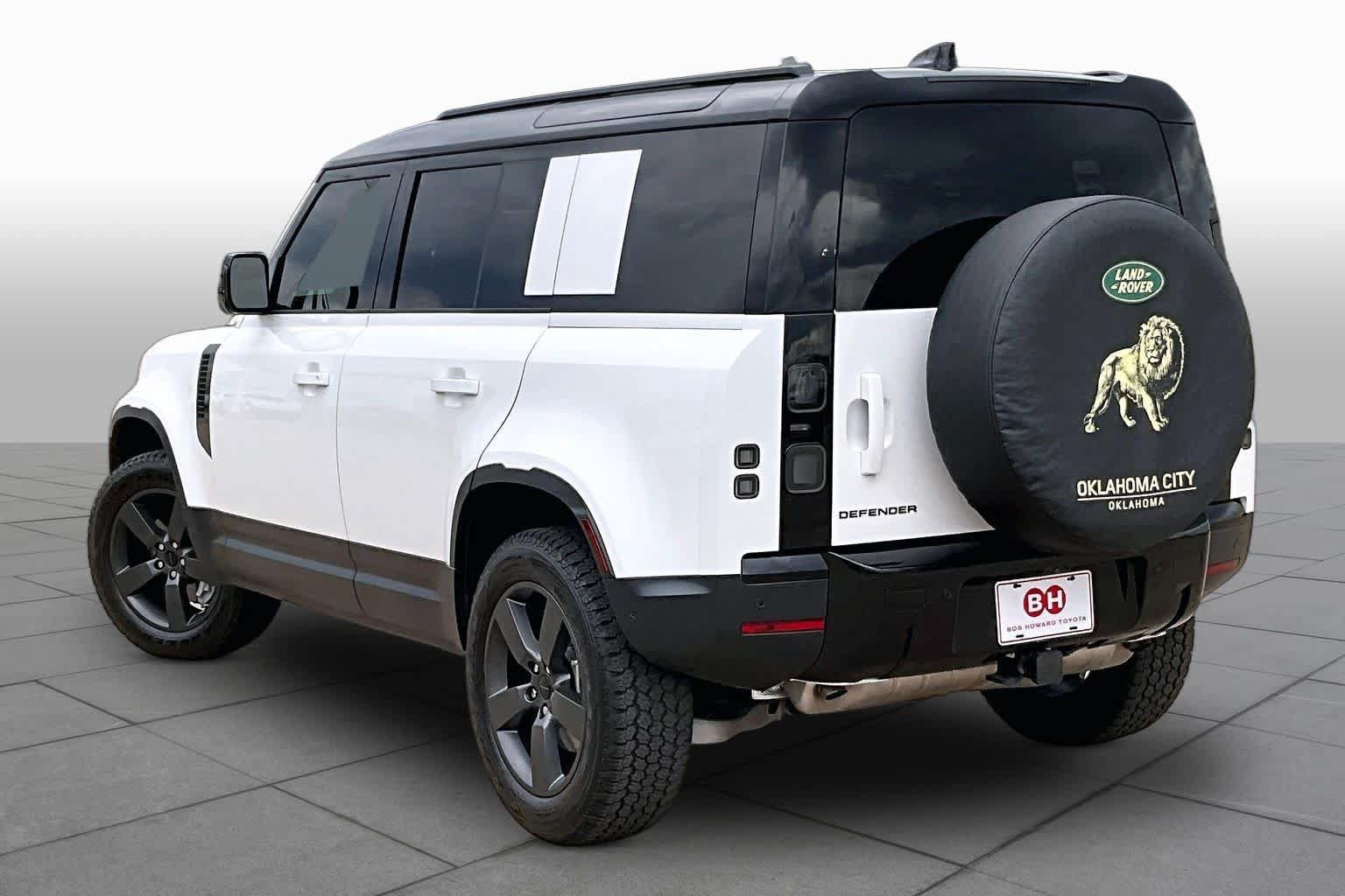 Used 2026 Land Rover Defender 110 S AWD/4WD image 11