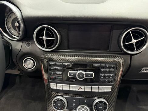 Used 2014 Mercedes-Benz SLK 250 image 29