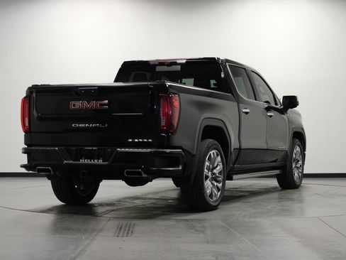 Used 2023 GMC Sierra 1500 Denali w/ Denali Reserve Package AWD/4WD image 4